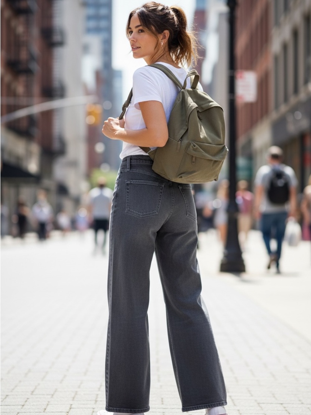 Universal Thread Sailor Wide High-Rise Jeans in Charcoal/Black